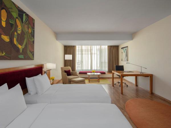 Radisson Blu Plaza Hotel Hyderabad Banjara Hills : photo 7 de la chambre chambre double ou lits jumeaux supérieure