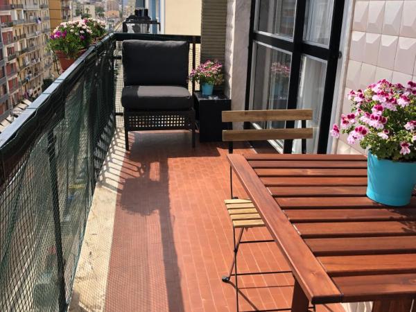 B&B La Terrazza Near The Beach : photo 3 de la chambre suite familiale avec balcon