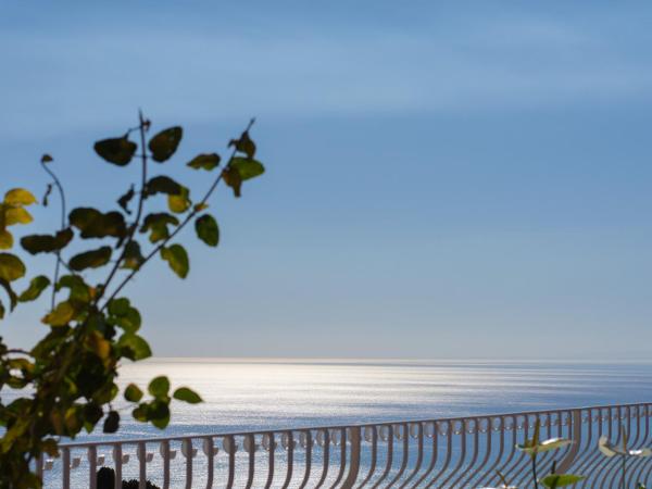 Villa Le Terrazze Charming Rooms : photo 6 de la chambre suite deluxe - vue sur mer