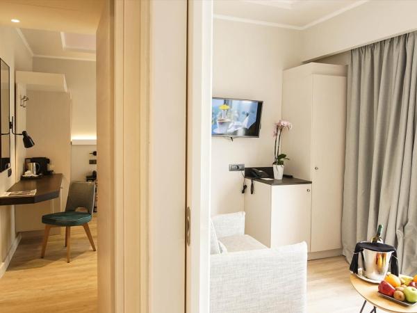 Athens Cypria Hotel : photo 9 de la chambre suite junior avec balcon