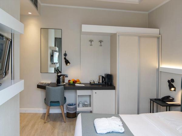 Athens Cypria Hotel : photo 8 de la chambre suite junior avec balcon