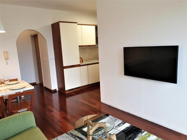 Apartments Aurora near beach : photo 4 de la chambre appartement avec balcon