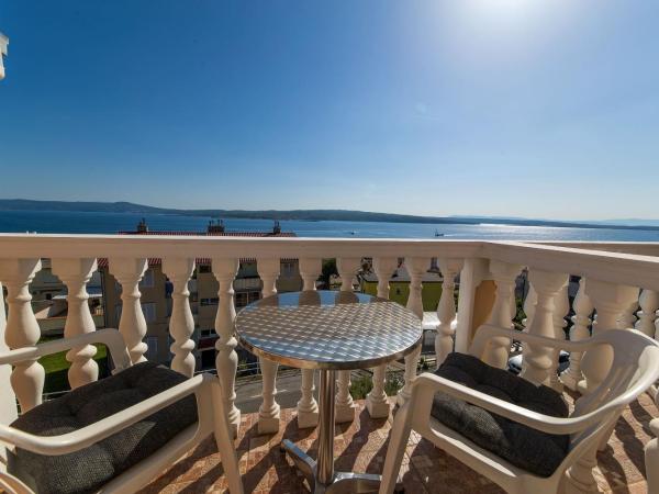 Guest House Berto : photo 3 de la chambre chambre double avec balcon - vue sur mer