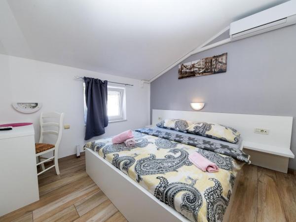 Guest House Berto : photo 3 de la chambre chambre double - vue sur jardin