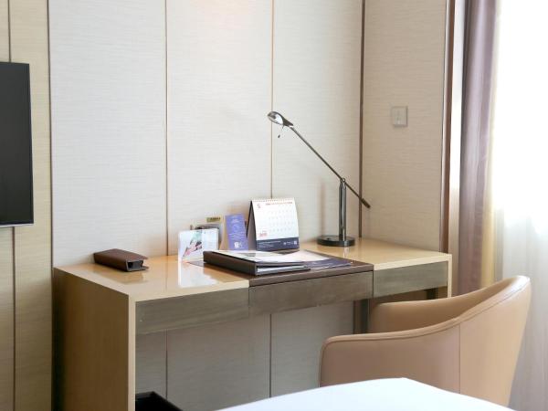 Grand Metropark Hotel Beijing : photo 5 de la chambre chambre lit queen-size exécutive - vue sur ville