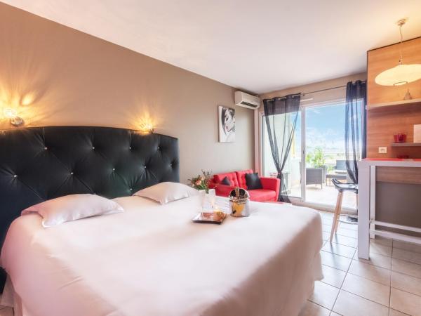 Résidence Hôtelière Natureva & Spa : photo 1 de la chambre studio avec accès piscine