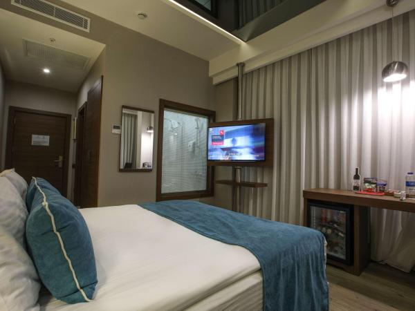 Best Western Premier Karsiyaka Convention & Spa Hotel : photo 3 de la chambre chambre lit king-size avec vue panoramique