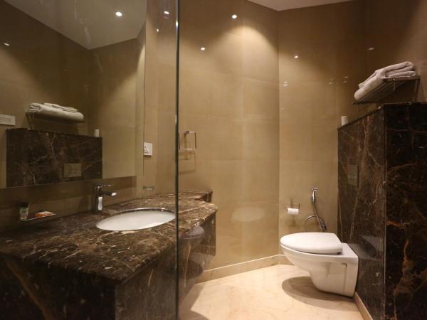 Maple Grand : photo 4 de la chambre standard king room with 20% discount on food