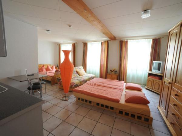 Chez Gilles hôtel resto bar SA : photo 2 de la chambre suite