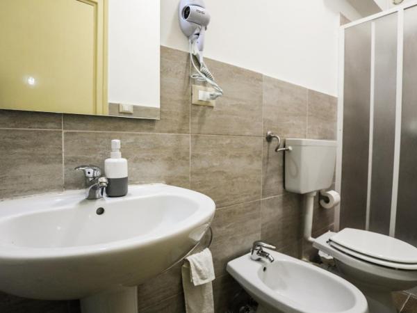 A Casa di Fra' : photo 4 de la chambre chambre double avec salle de bains privative extérieure