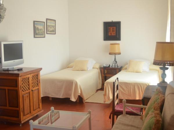 Hotel Santa Isabel La Real : photo 8 de la chambre chambre double ou lits jumeaux supérieure