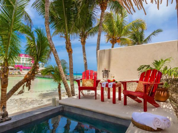 Lotus Beach Hotel - Adults Only : photo 1 de la chambre suite avec piscine privée