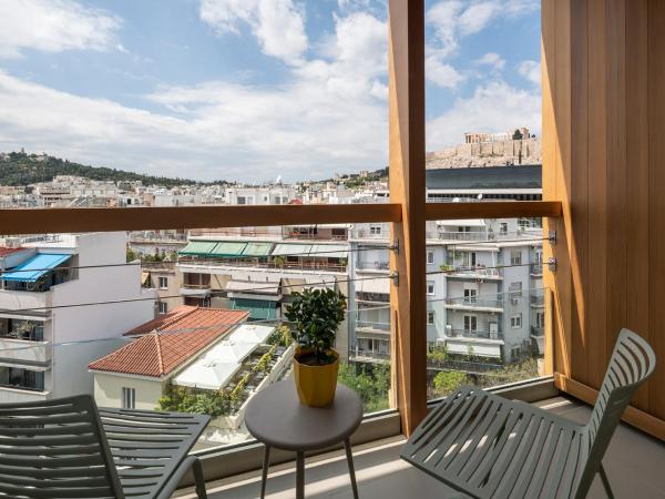 Coco-mat Athens BC : photo 2 de la chambre chambre double avec balcon - vue sur acropole