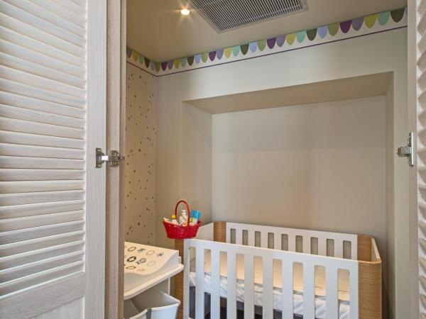 Airotel Stratos Vassilikos Hotel : photo 3 de la chambre chambre bébé