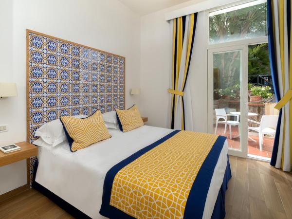 Hotel Miramare : photo 1 de la chambre chambre double ou lits jumeaux standard avec balcon