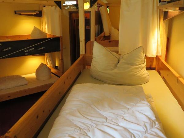 Hostel Lollis Homestay Dresden : photo 4 de la chambre lit dans dortoir de 8 lits