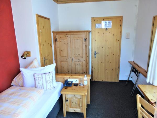 Hotel Bündnerhof : photo 2 de la chambre chambre simple standard