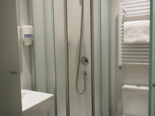 Hostal Benidorm : photo 4 de la chambre chambre simple