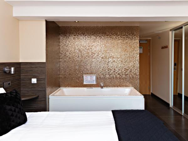 Sure Hotel by Best Western Arena : photo 4 de la chambre deluxe double room with jetted tub