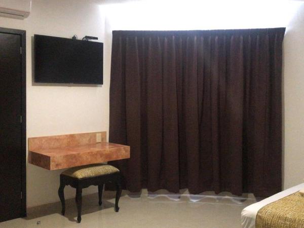 Hotel Maria del Rocio : photo 10 de la chambre chambre deluxe