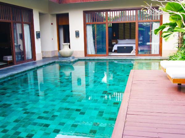 Sanya LUHUITOU Resort & Spa : photo 3 de la chambre one bedroom spa pool villa <welcome fruit +daily 4 pieces of free laundry service.(t-shirts only)>