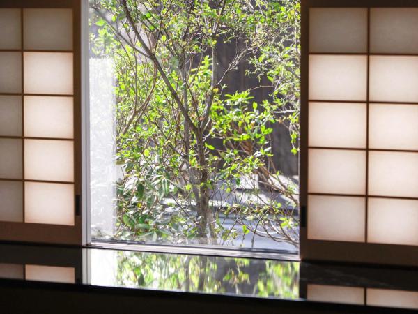 Sowaka : photo 4 de la chambre chambre lit king-size deluxe avec coin tatami - vue sur cour (annexe)