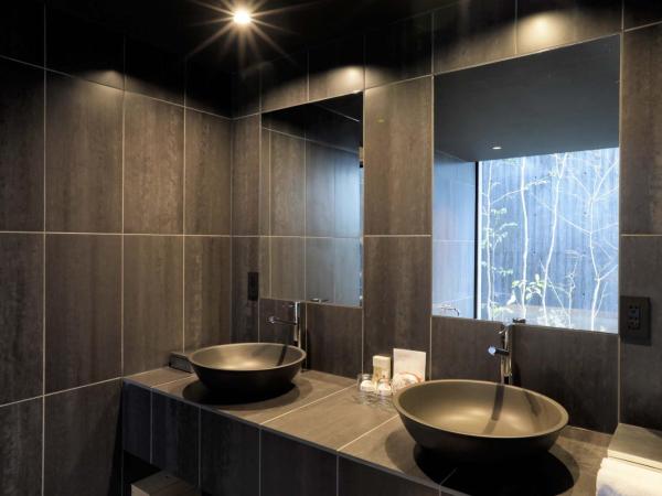 Sowaka : photo 3 de la chambre chambre lit king-size deluxe avec coin tatami - vue sur cour (annexe)