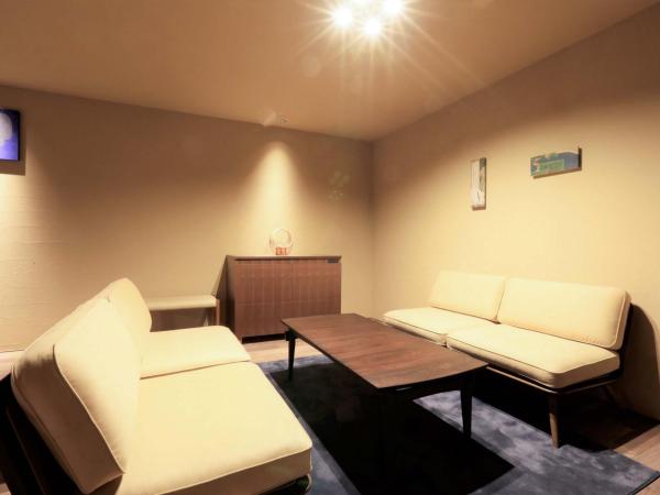 Sowaka : photo 2 de la chambre grande chambre lit king-size deluxe - vue sur cour (annexe)