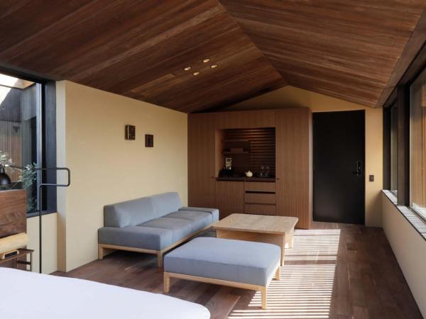 Sowaka : photo 1 de la chambre chambre lit king-size supérieure - vue sur ville (annexe)