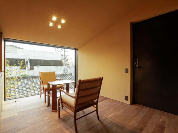 Sowaka : photo 1 de la chambre chambre lit queen-size standard - vue sur ville (annexe)