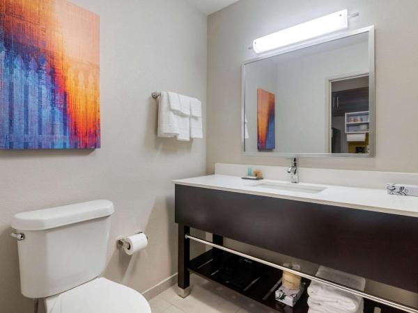 MainStay Suites Bricktown - near Medical Center : photo 2 de la chambre chambre 2 lits queen-size - non-fumeurs