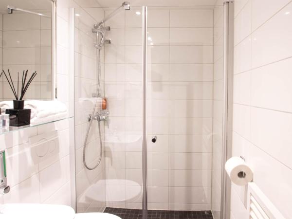 Hotel Delta am Potsdamer Platz : photo 6 de la chambre chambre triple