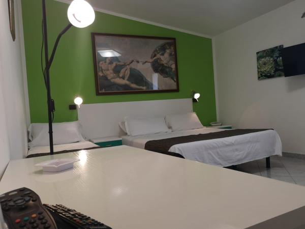 Hotel Giardino del Sole : photo 6 de la chambre chambre double ou lits jumeaux