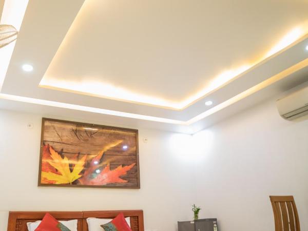 SM Palace (Near Apollo Hospital) : photo 9 de la chambre chambre lit king-size