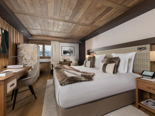 Hôtel Barrière Les Neiges Courchevel : photo 4 de la chambre chambre deluxe double ou lits jumeaux