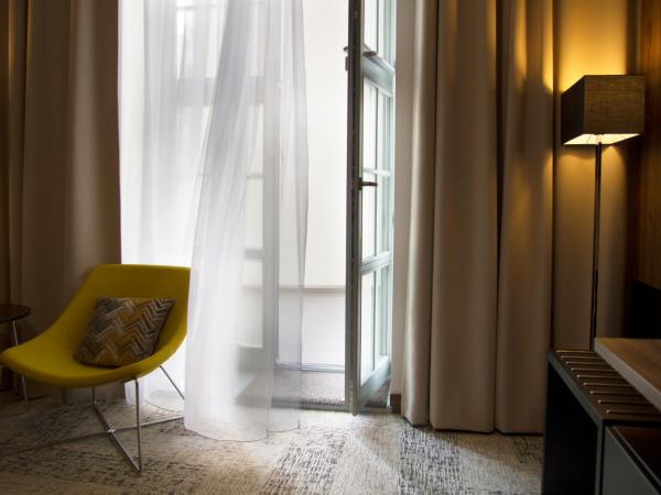 IBB Hotel Gdańsk : photo 1 de la chambre suite avec terrasse 