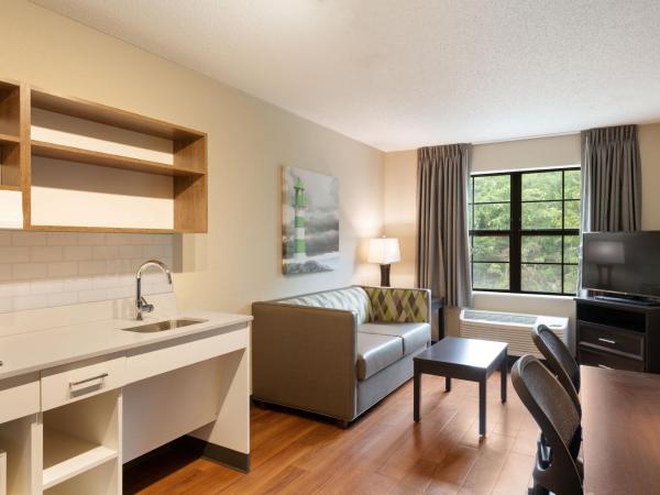 Extended Stay America Premier Suites - Charlotte - Pineville - Pineville Matthews Rd. : photo 9 de la chambre suite 1 chambre lit king-size - accessible aux personnes à mobilité réduite - non-fumeurs