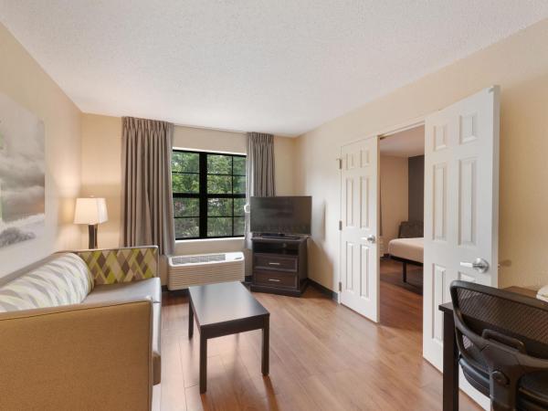 Extended Stay America Premier Suites - Charlotte - Pineville - Pineville Matthews Rd. : photo 10 de la chambre suite 1 chambre lit king-size - accessible aux personnes à mobilité réduite - non-fumeurs
