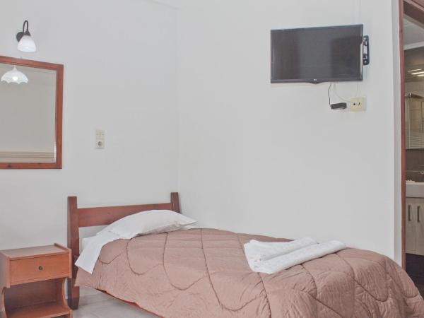 Danaos Hotel : photo 7 de la chambre chambre quadruple