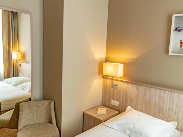 Antinéa : photo 2 de la chambre chambre double ou lits jumeaux - vue sur mer