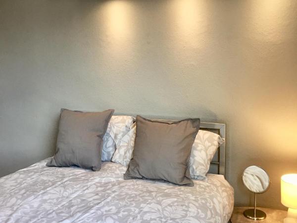 THE LIMES Guest House : photo 2 de la chambre chambre double Économique