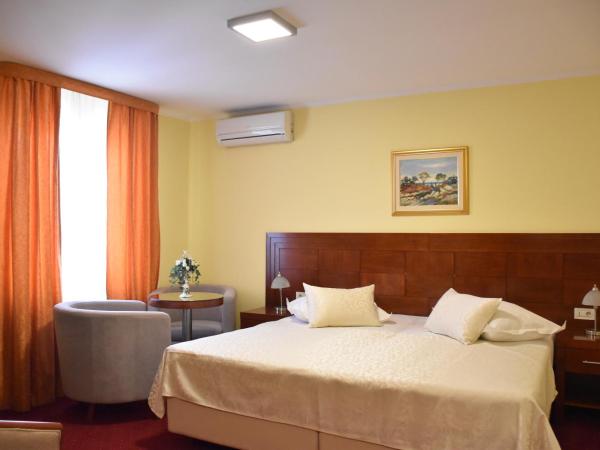Villa Riva : photo 5 de la chambre chambre double ou lits jumeaux confort 