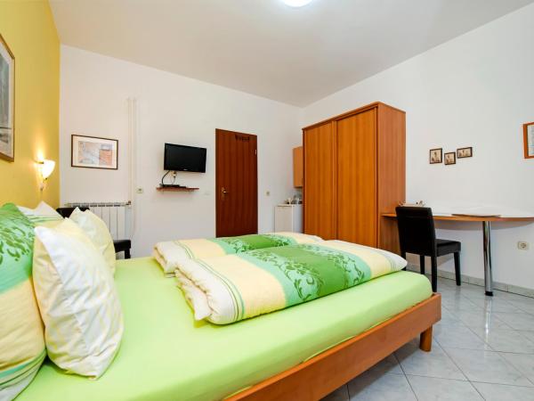 Apartments Erik B&B Adults only : photo 2 de la chambre chambre double