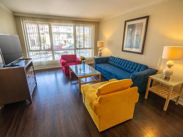 Cal Mar Hotel Suites : photo 3 de la chambre suite king california