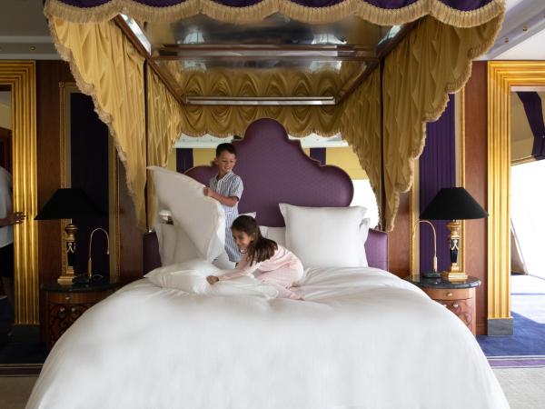 Jumeirah Burj Al Arab Dubai : photo 9 de la chambre suite familiale 3 chambres burj - vue sur mer et service de majordome (suite duplex - 670 m²)
