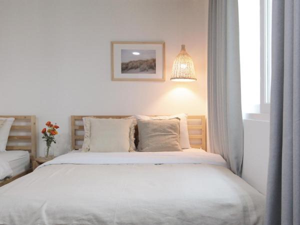 Neat House : photo 2 de la chambre suite familiale avec balcon
