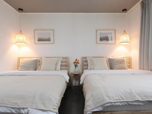 Neat House : photo 5 de la chambre suite familiale avec balcon