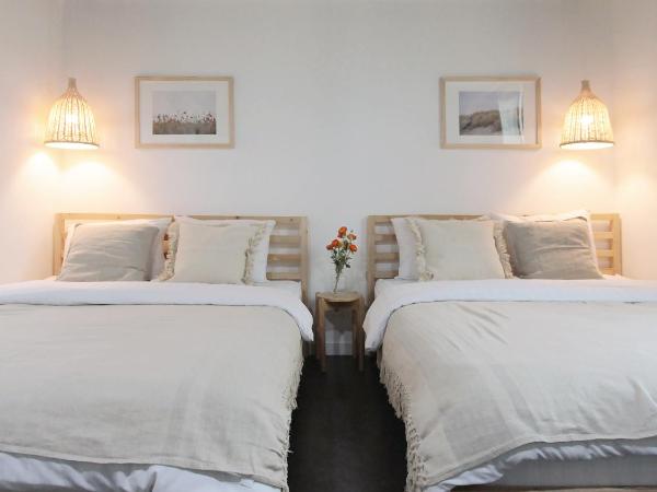 Neat House : photo 7 de la chambre suite familiale avec balcon