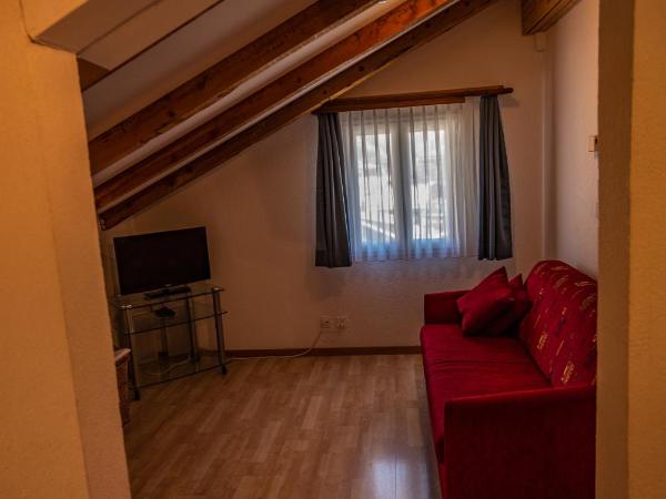 Hotel Weisshorn : photo 2 de la chambre chambre familiale avec douche