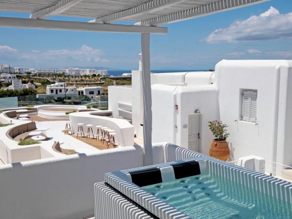 Andronikos Hotel : photo 7 de la chambre superior room / pool view jacuzzi